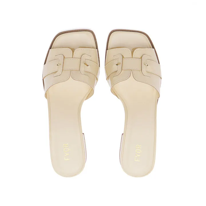 Chic Patent Mule BDV 107
