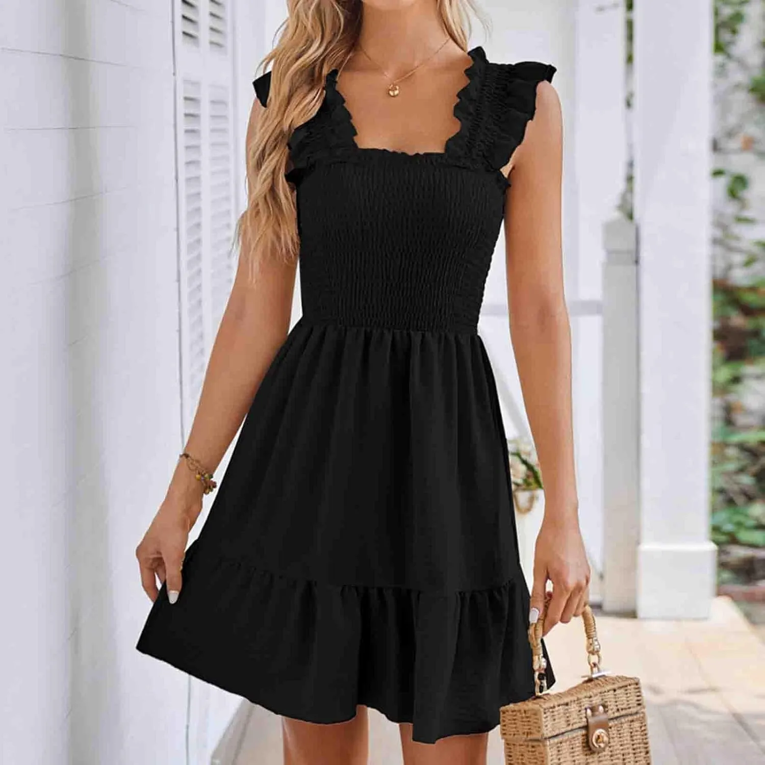 Summer Dresses for Women 2024 Casual Sleeveless Square Neck Smocked Ruffle Boho Tiered Mini Dress 2024 Trendy Sundress