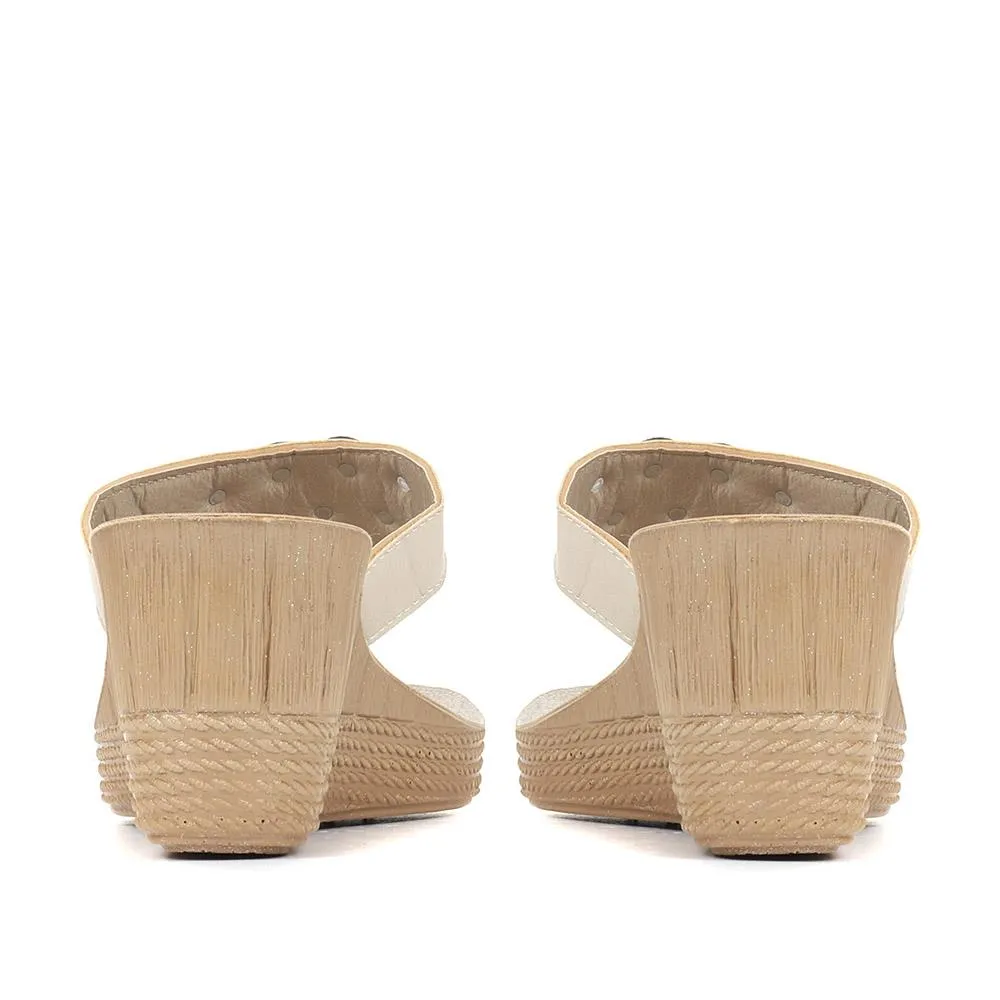 Toe-Post Wedge Sandals - INB35031 / 321 777